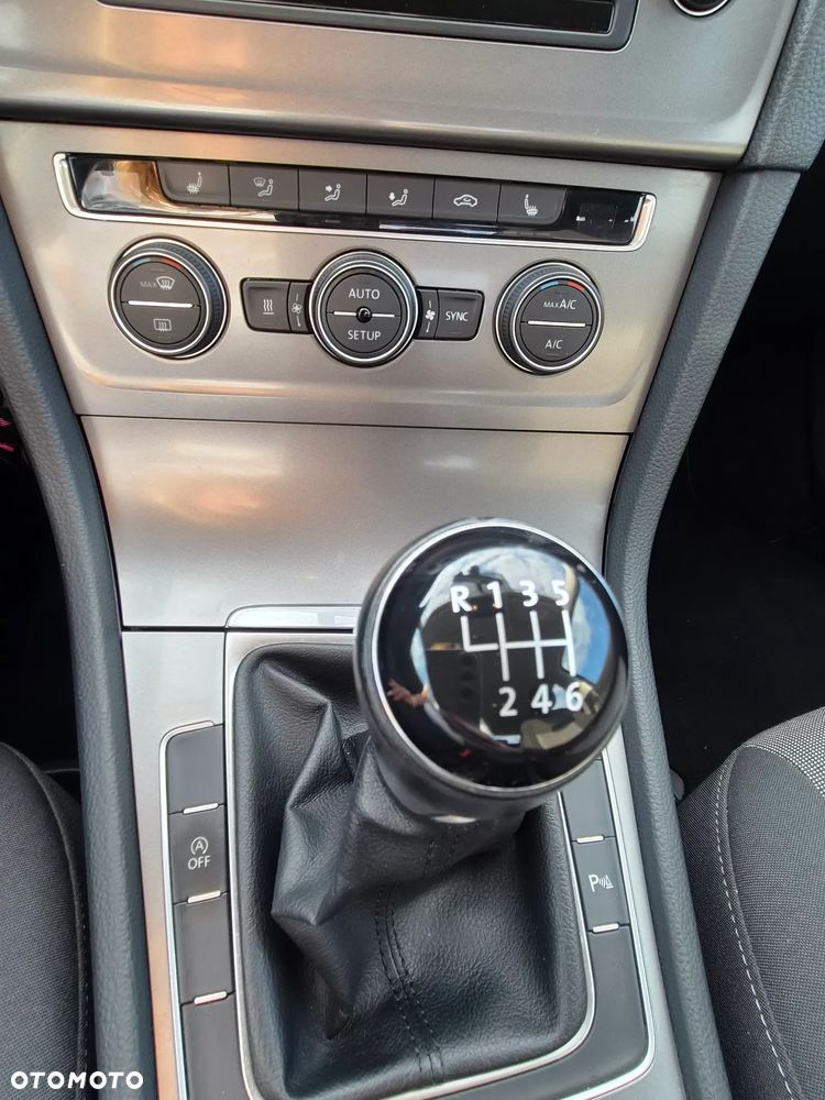 Volkswagen Golf 1.2 TSI BlueMotion Technology Trendline - 12