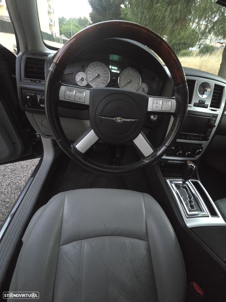 Chrysler 300 C Touring 3.0 CRD - 22