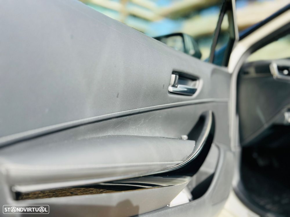 Toyota Corolla 1.8 Hybrid GR-Sport - 11