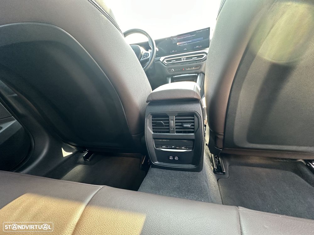 BMW 330 e Pack Desportivo M Pro Auto - 19