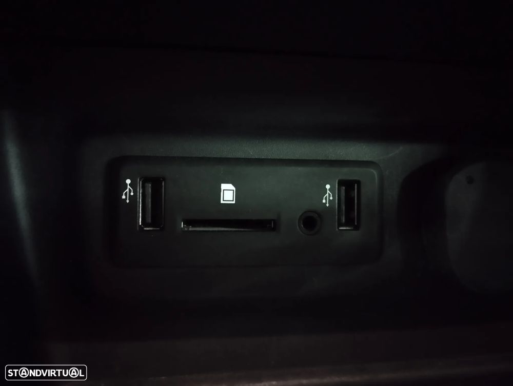 Renault Mégane 1.6 TCe GT EDC - 42