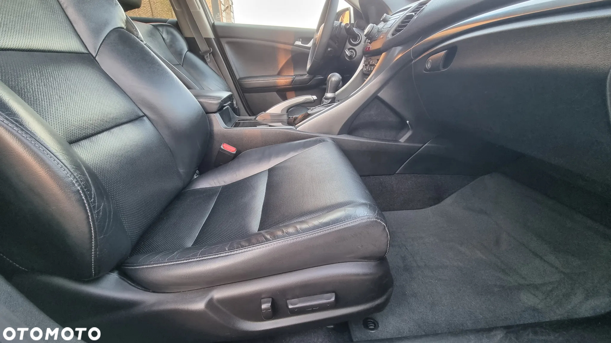 Honda Accord 2.4 Executive Nav+ACC+LKAS - 17