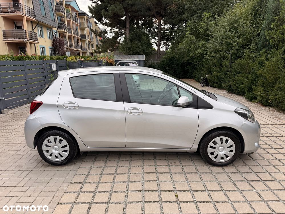 Toyota Yaris 1.33 VVT-i Club - 6