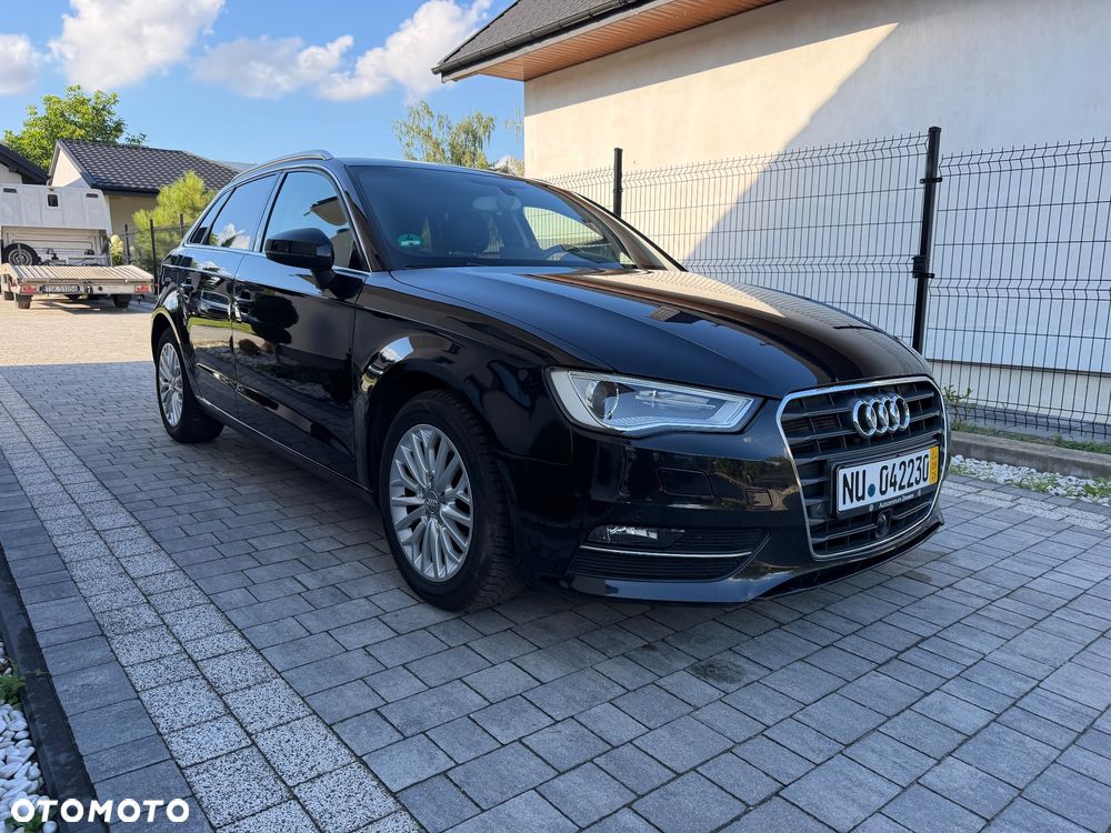 Audi A3 Sportback - 1