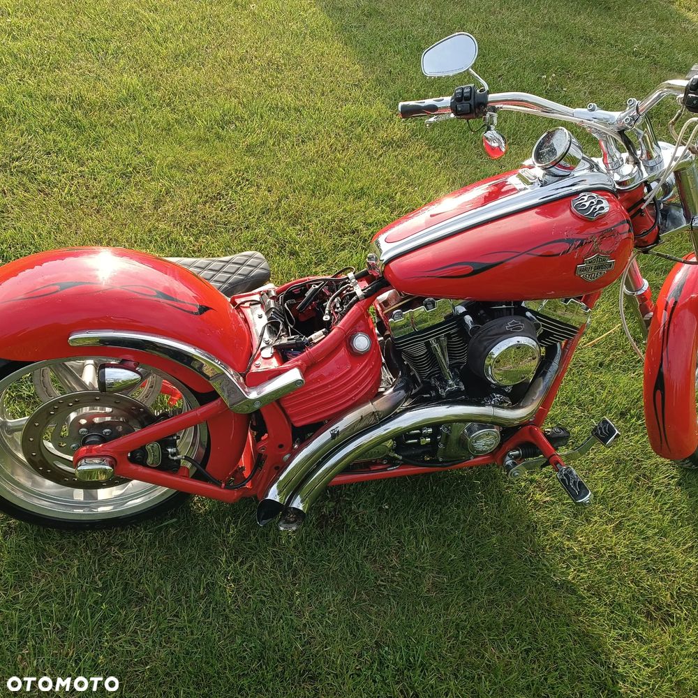 Harley-Davidson Softail Breakout - 13