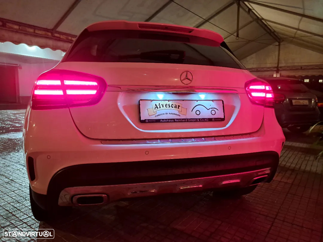 Mercedes-Benz GLA 180 d AMG Line - 36