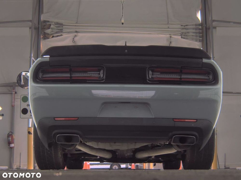 Dodge Challenger - 6