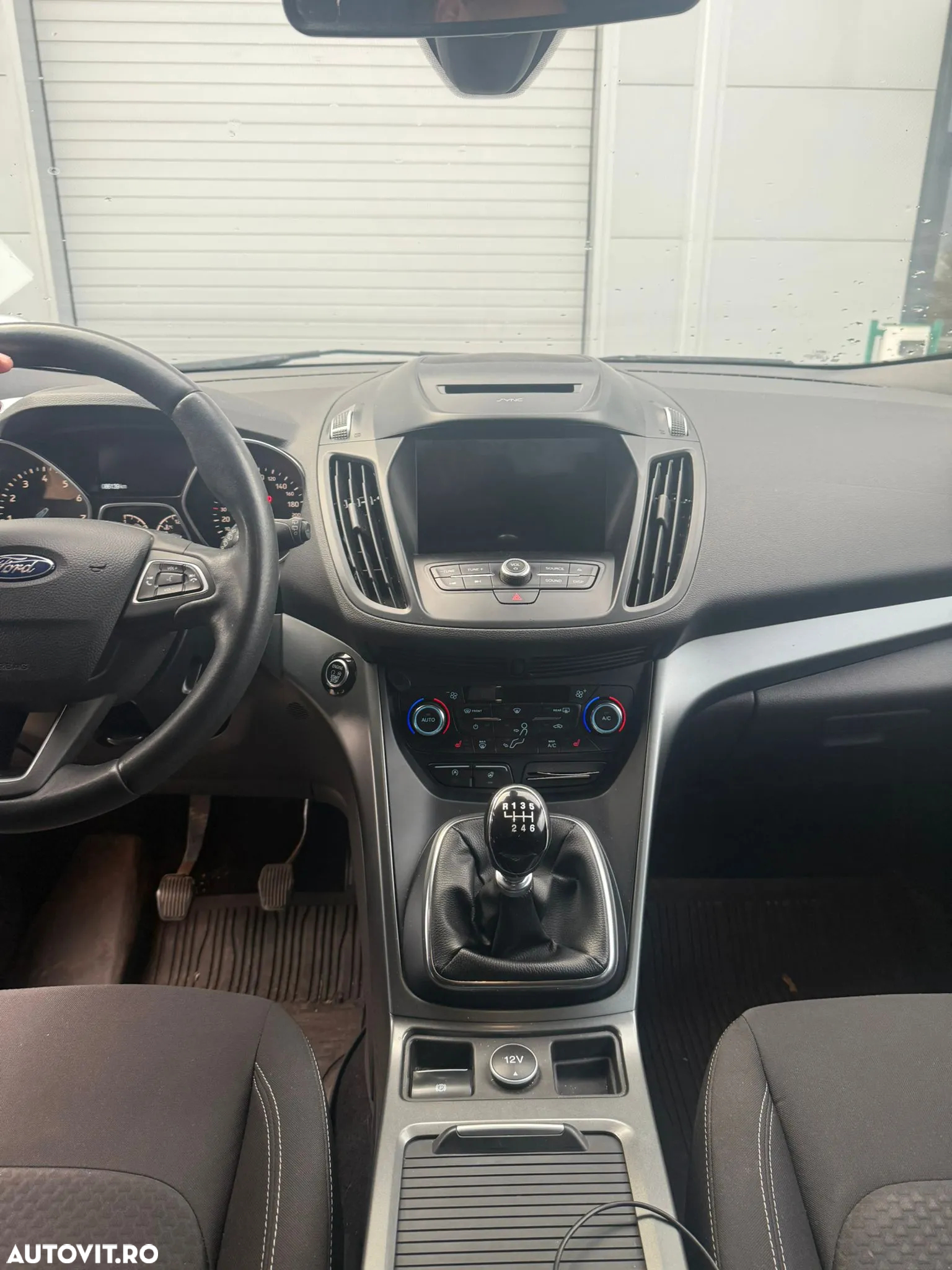 Ford Kuga 1.5 EcoBoost 2WD Trend - 6