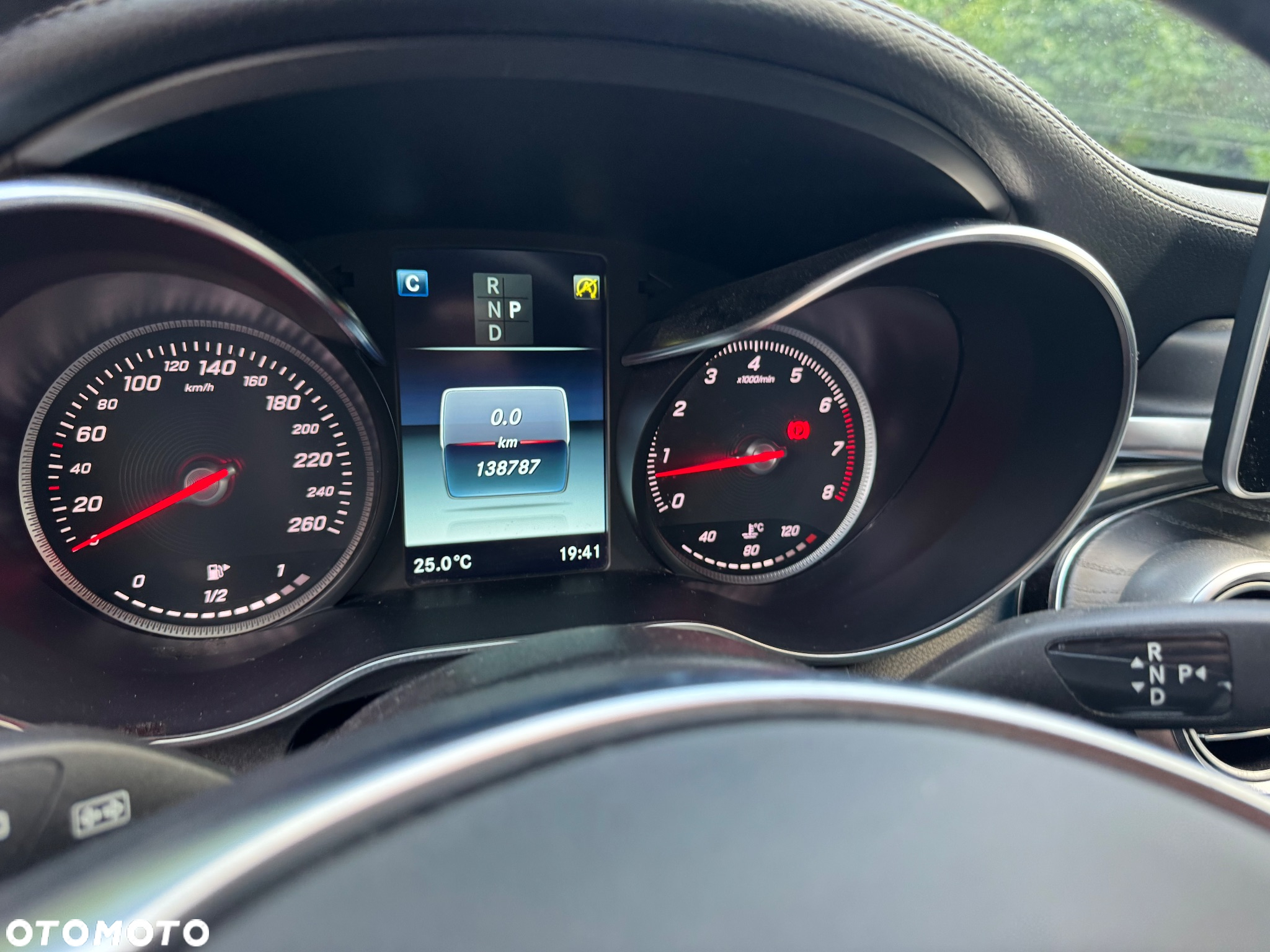 Mercedes-Benz Klasa C 200 4-Matic 9G-TRONIC - 11