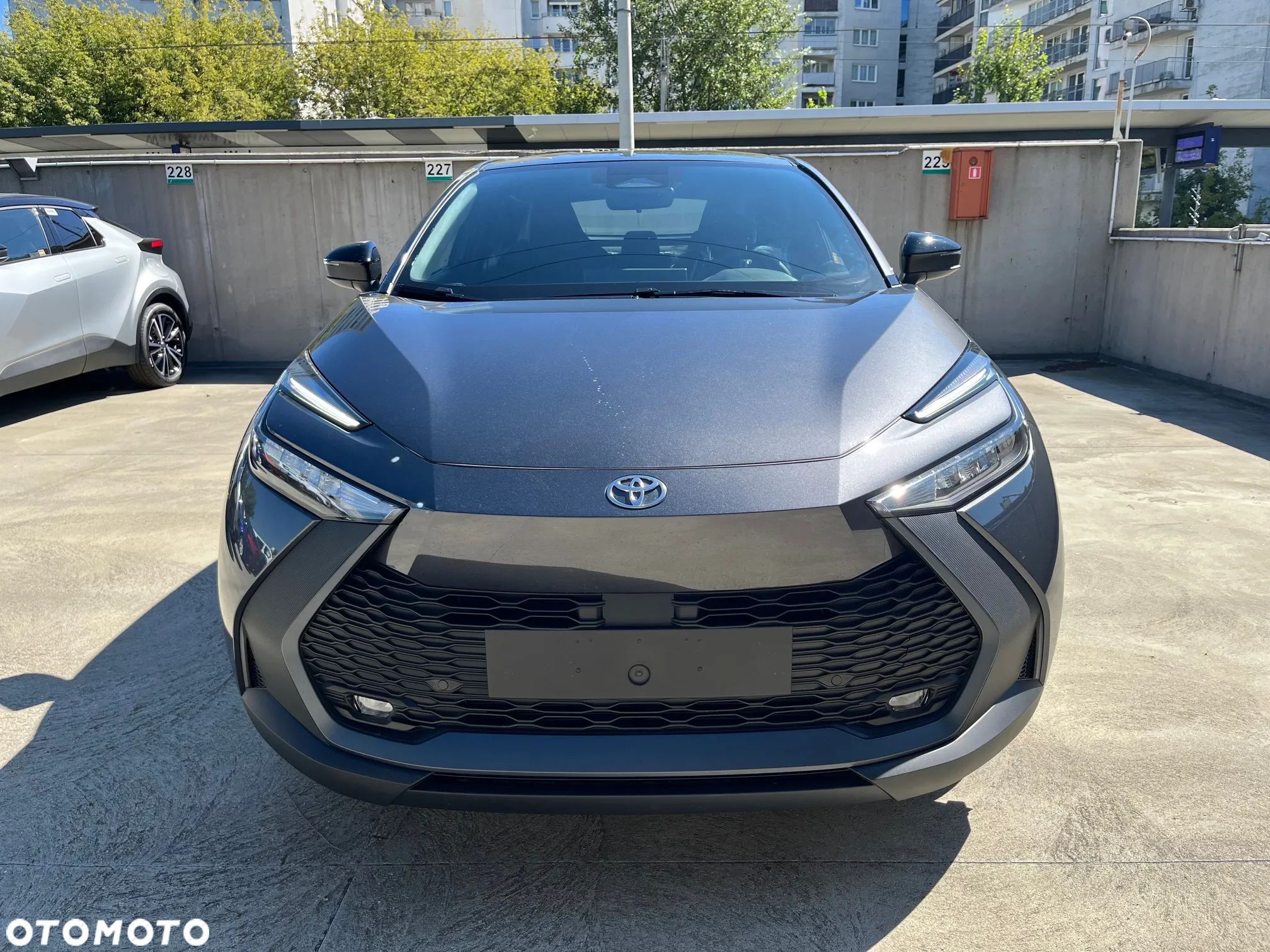 Toyota C-HR 1.8 Hybrid Comfort - 2
