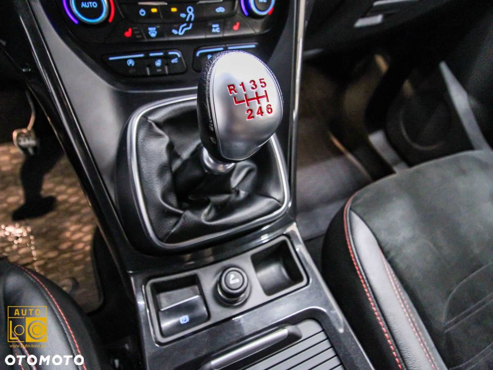 Ford Kuga 1.5 EcoBoost 2x4 ST-Line - 21