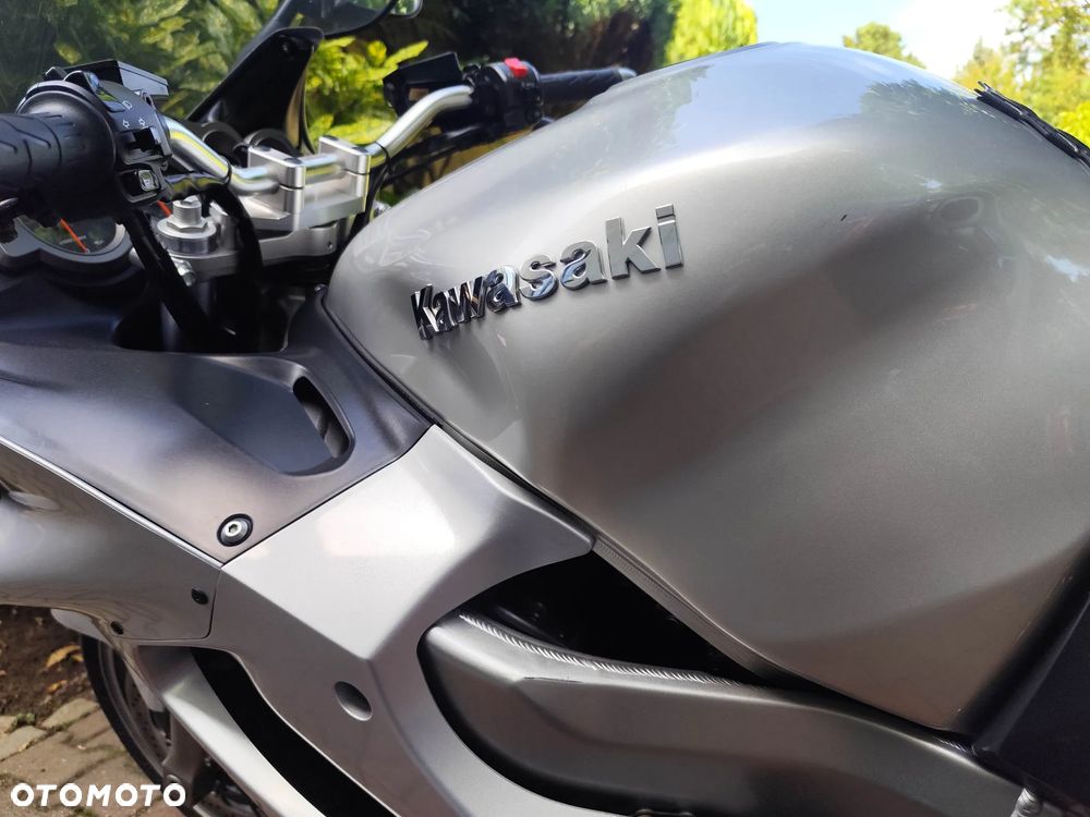 Kawasaki ZZR - 23