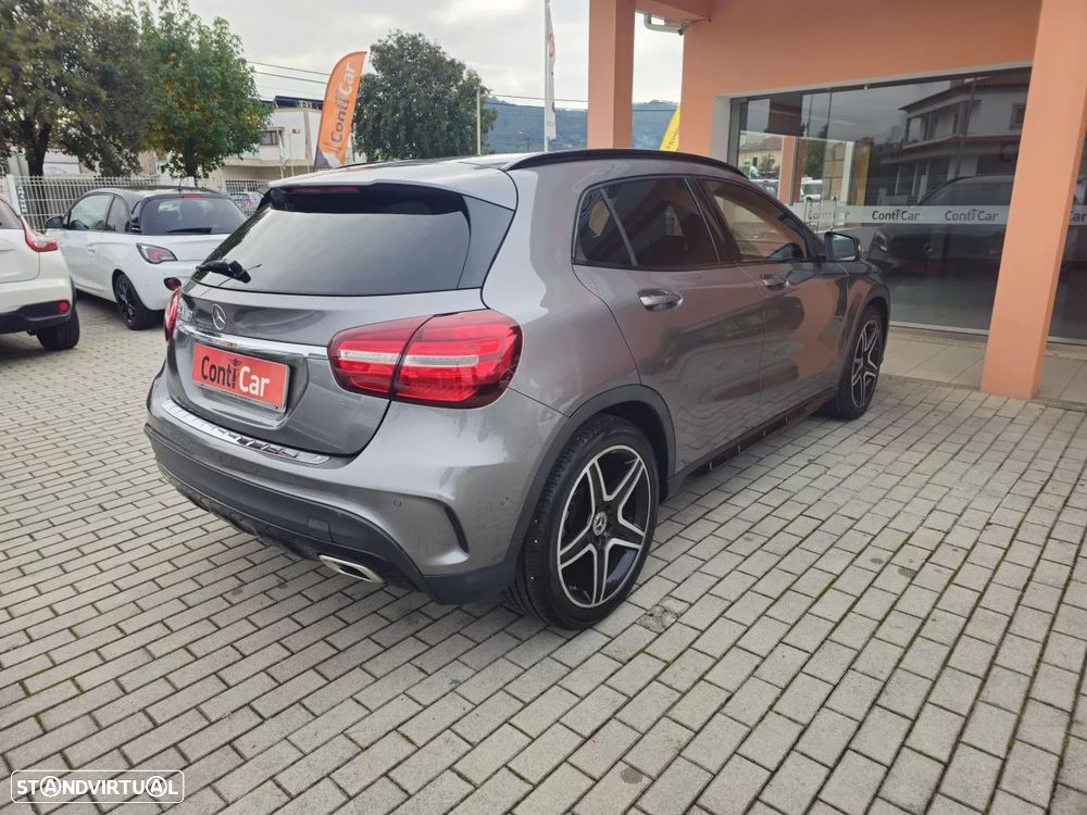 Mercedes-Benz GLA 180 AMG Line - 4