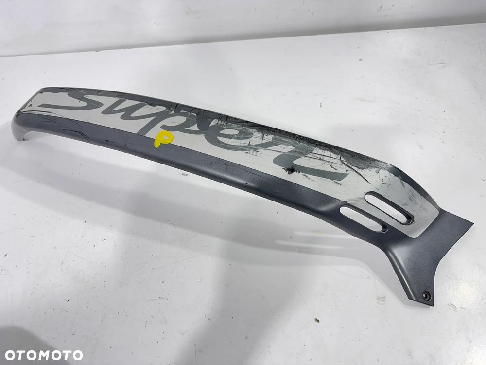Listwa tył prawa Piaggio Vespa 125 GTS