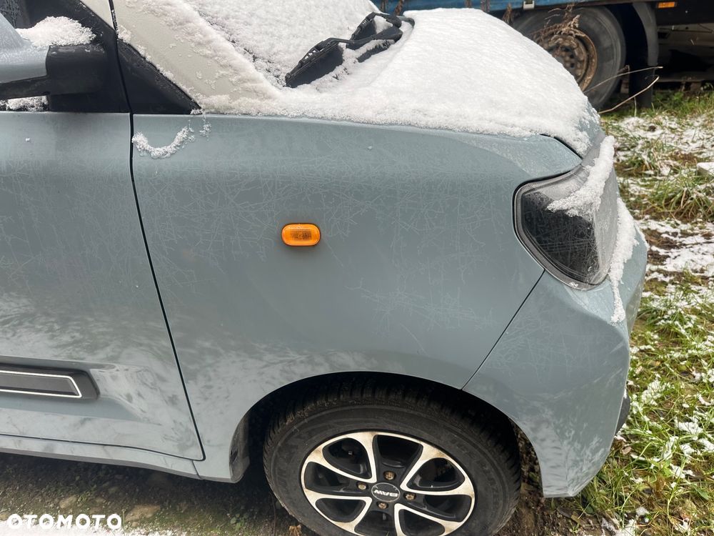 BŁOTNIK PRZEDNI PRAWY BAW PONNY.