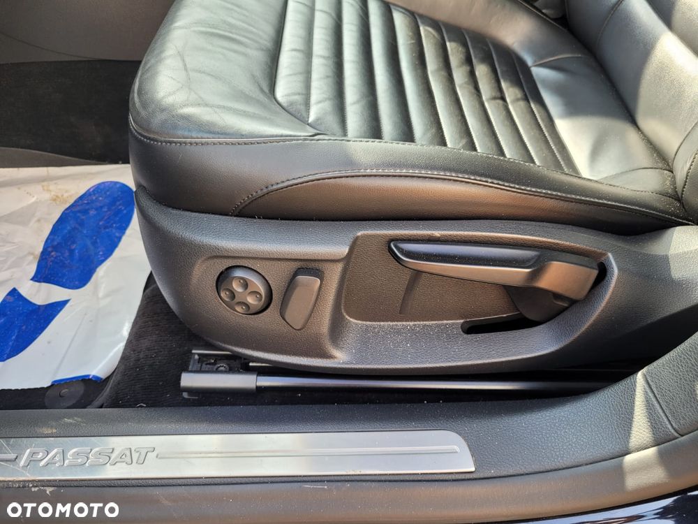 Volkswagen Passat 2.0 Blue TDI DSG SCR Highline - 22
