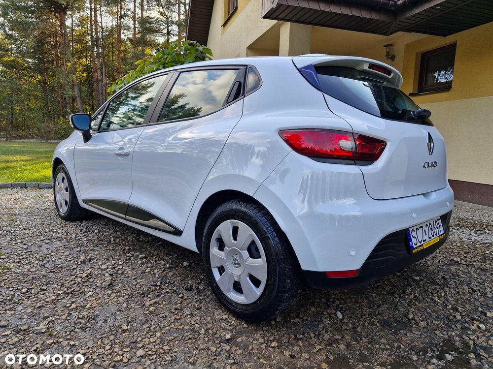 Renault Clio 1.2 16V 75 LIMITED - 17