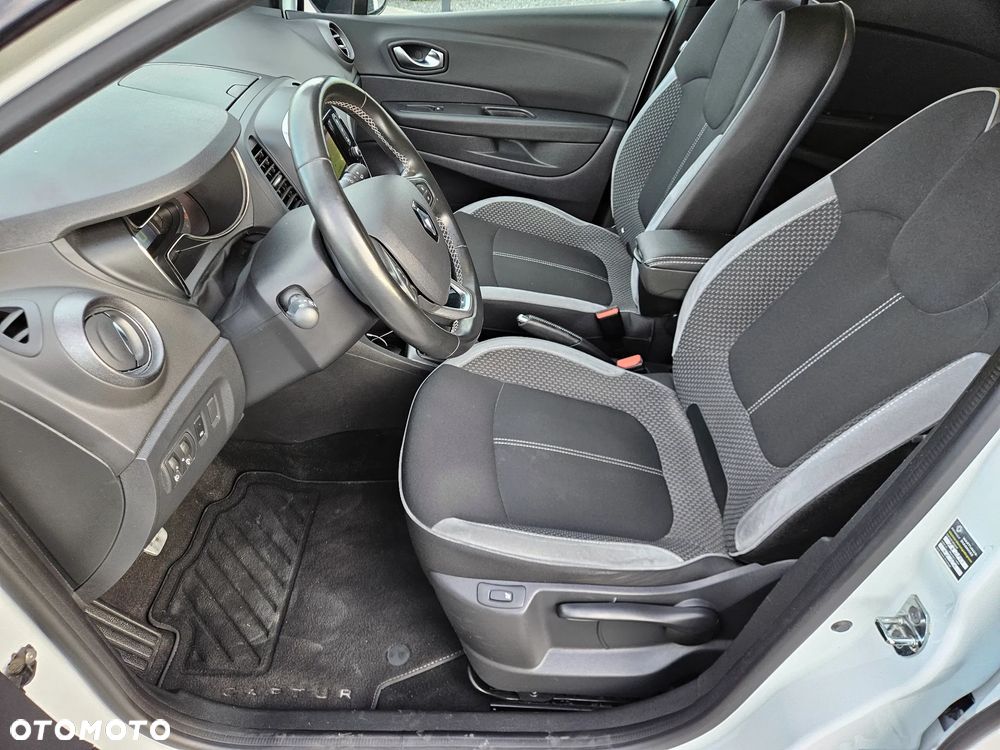 Renault Captur - 32