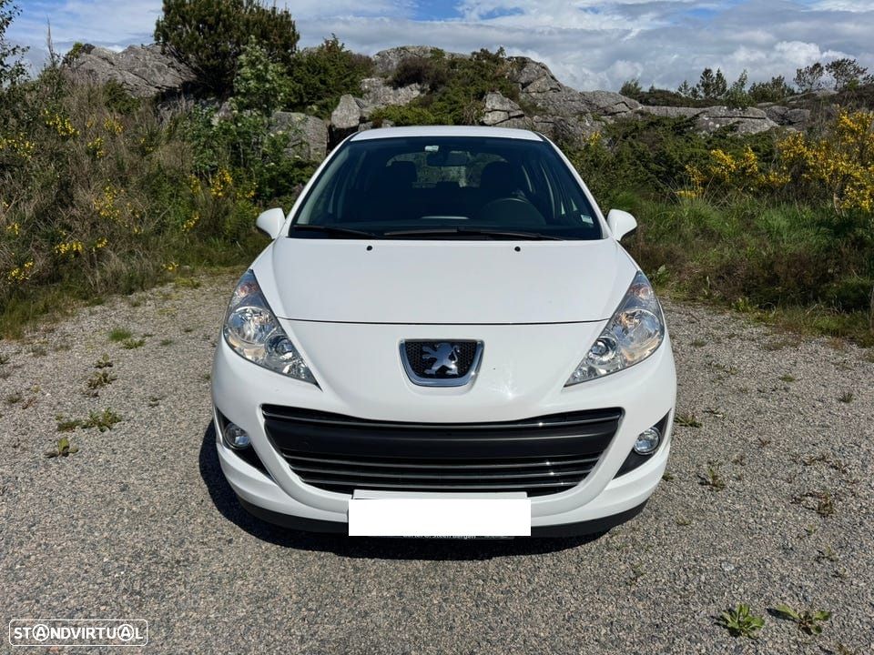 Peugeot 207 - 1