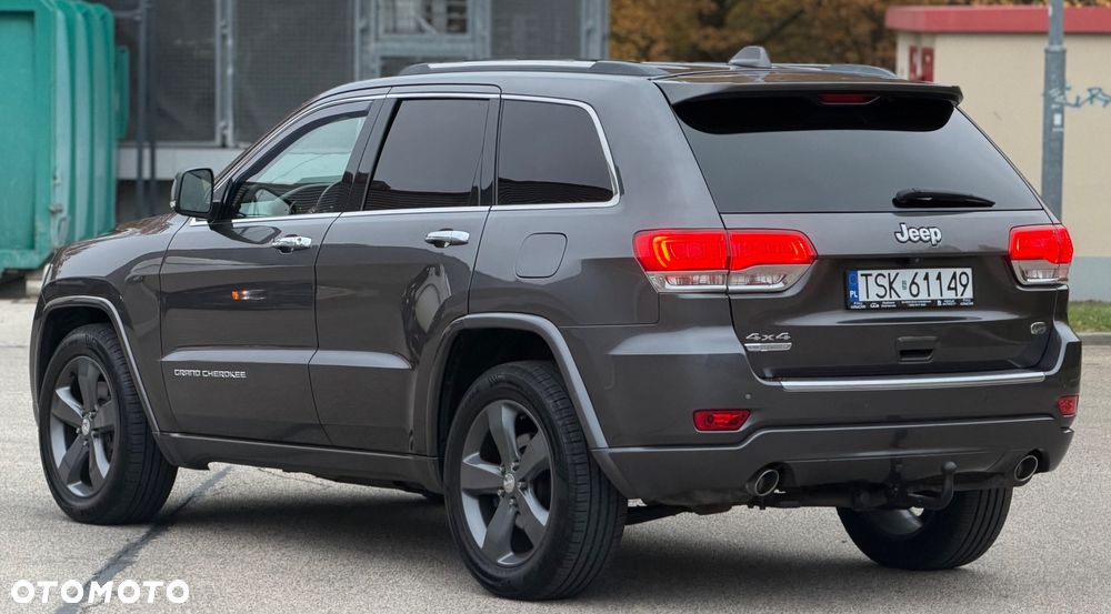 Jeep Grand Cherokee - 16