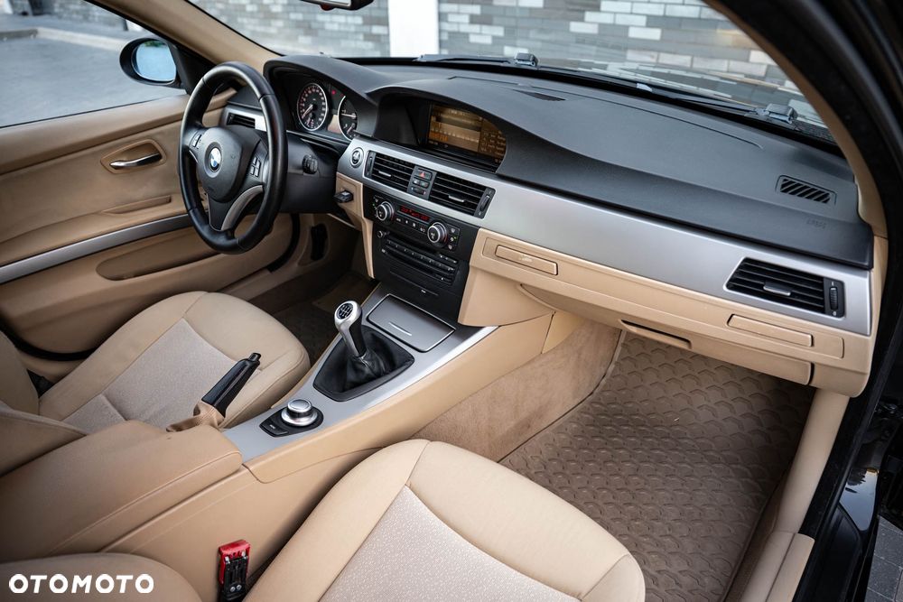 BMW Seria 3 320d - 27
