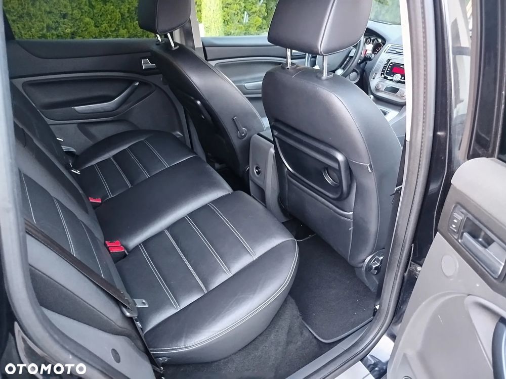 Ford Kuga 2.0 TDCi 4x4 Titanium - 11