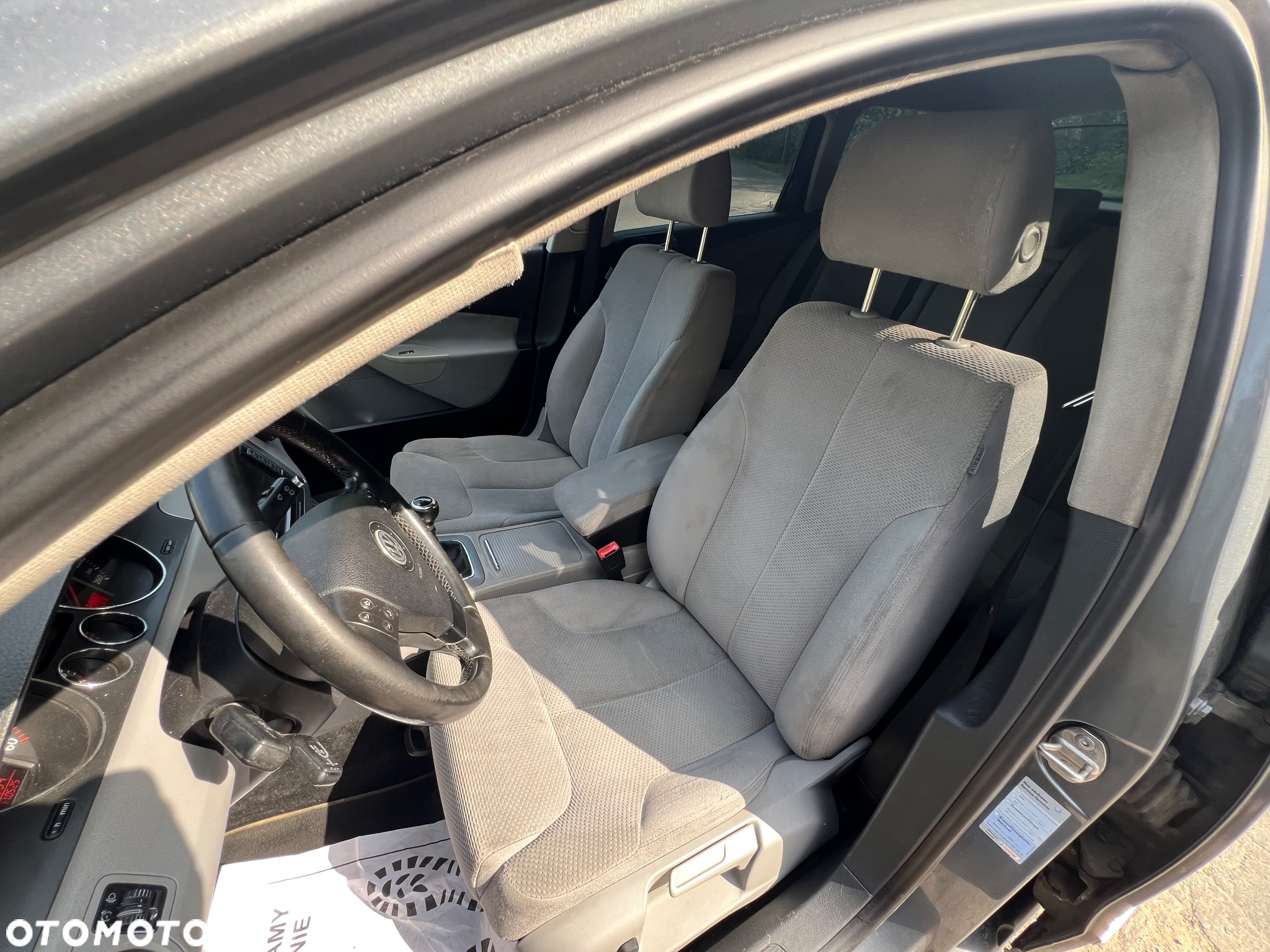 Volkswagen Passat 1.9 TDI Comfortline - 24