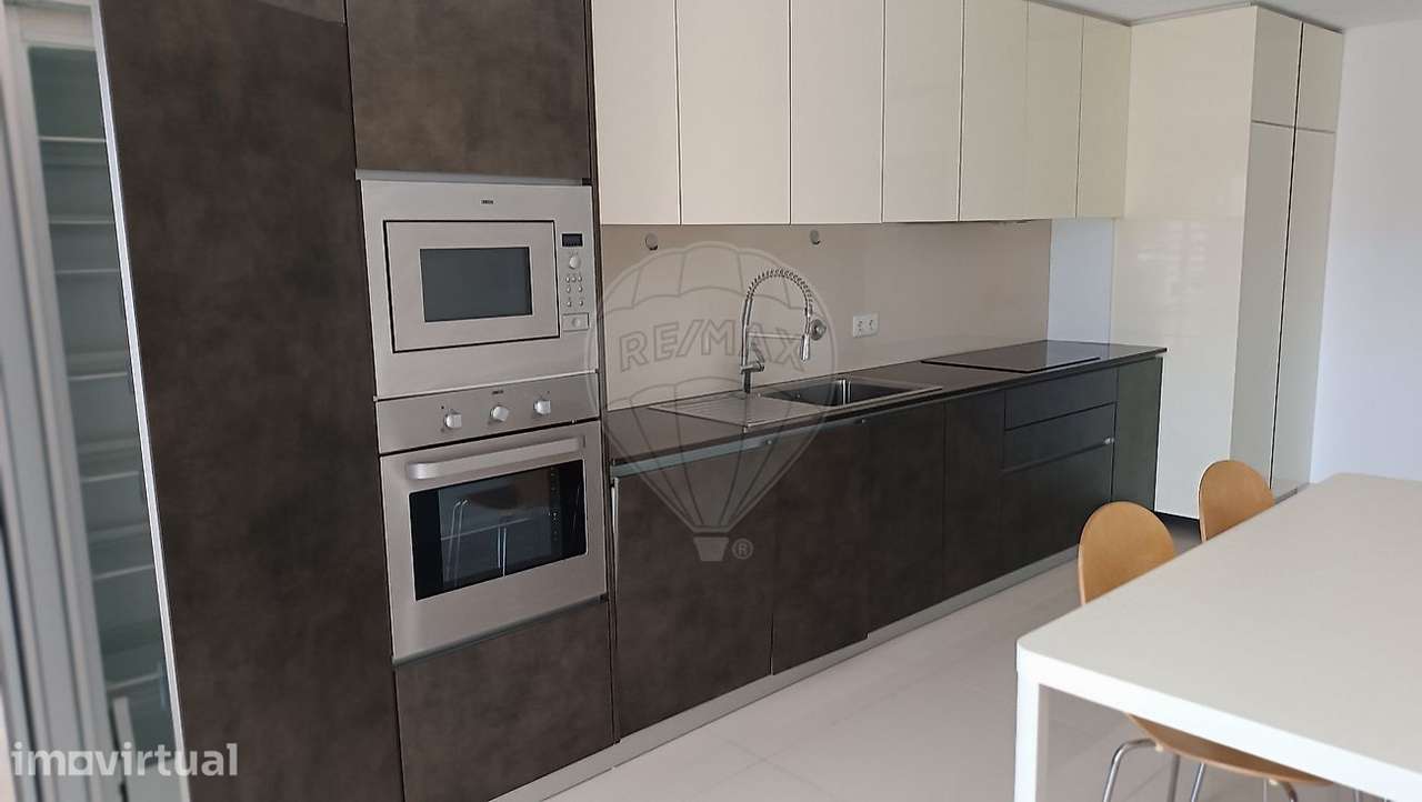 Apartamento T4 para arrendamento - Grande imagem: 2/22