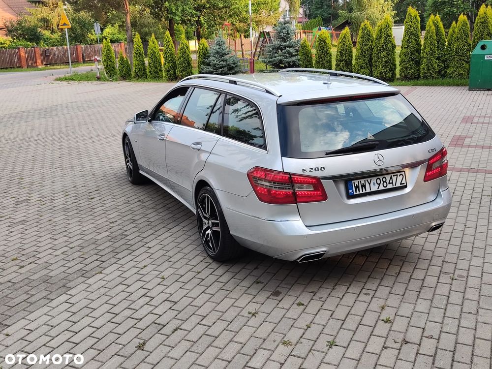 Mercedes-Benz Klasa E 200 CDI DPF BlueEFFICIENCY Automatik Avantgarde - 9