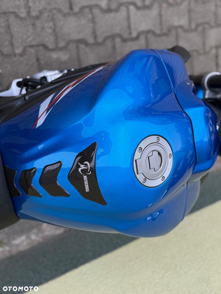 Yamaha FZ - 35