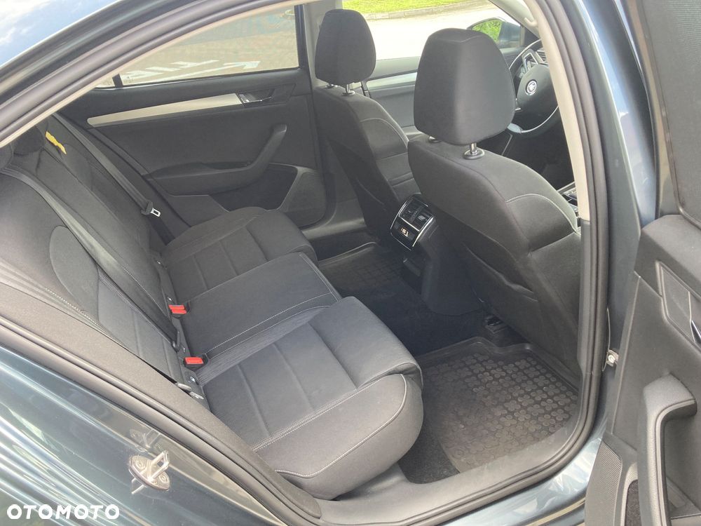 Skoda Superb 2.0 TDI Ambition - 9