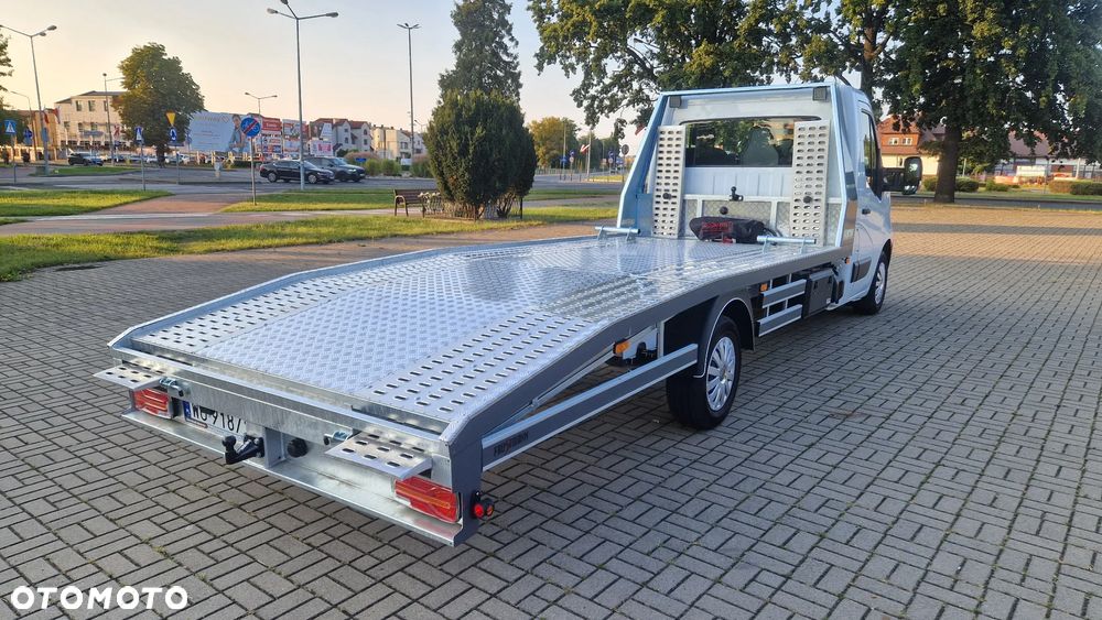Nissan NV400 - 5