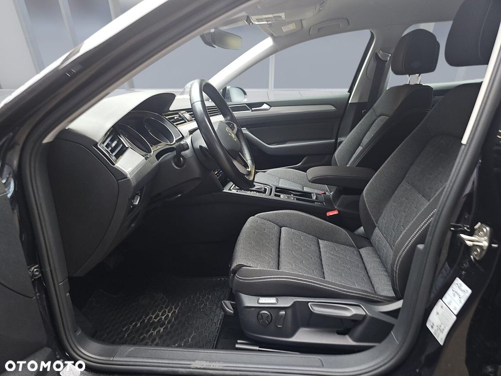 Volkswagen Passat Variant 1.5 TSI EVO Business DSG - 9