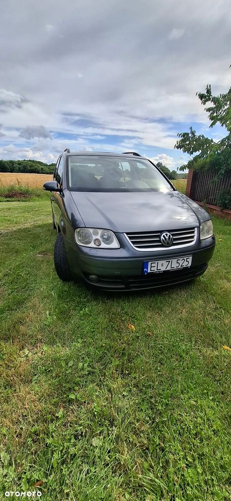 Volkswagen Touran 2.0 TDI DPF Trendline - 6