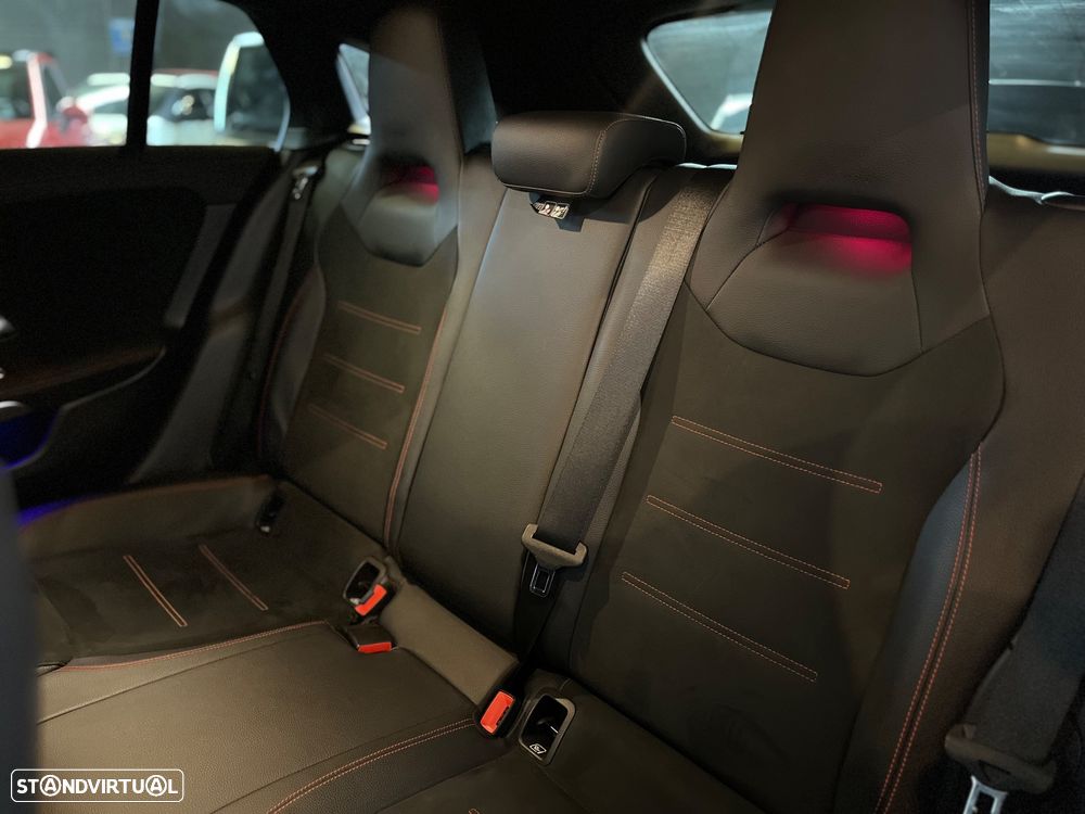 Mercedes-Benz CLA 200 d Shooting Brake 8G-DCT AMG Line - 38