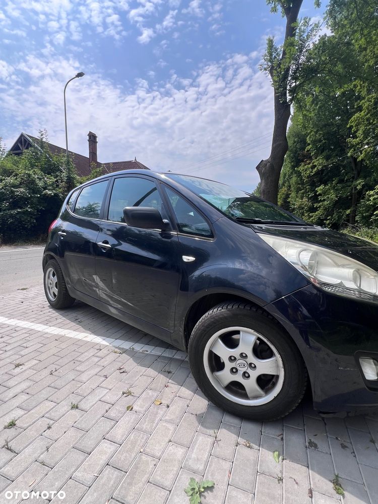 Kia Venga - 7