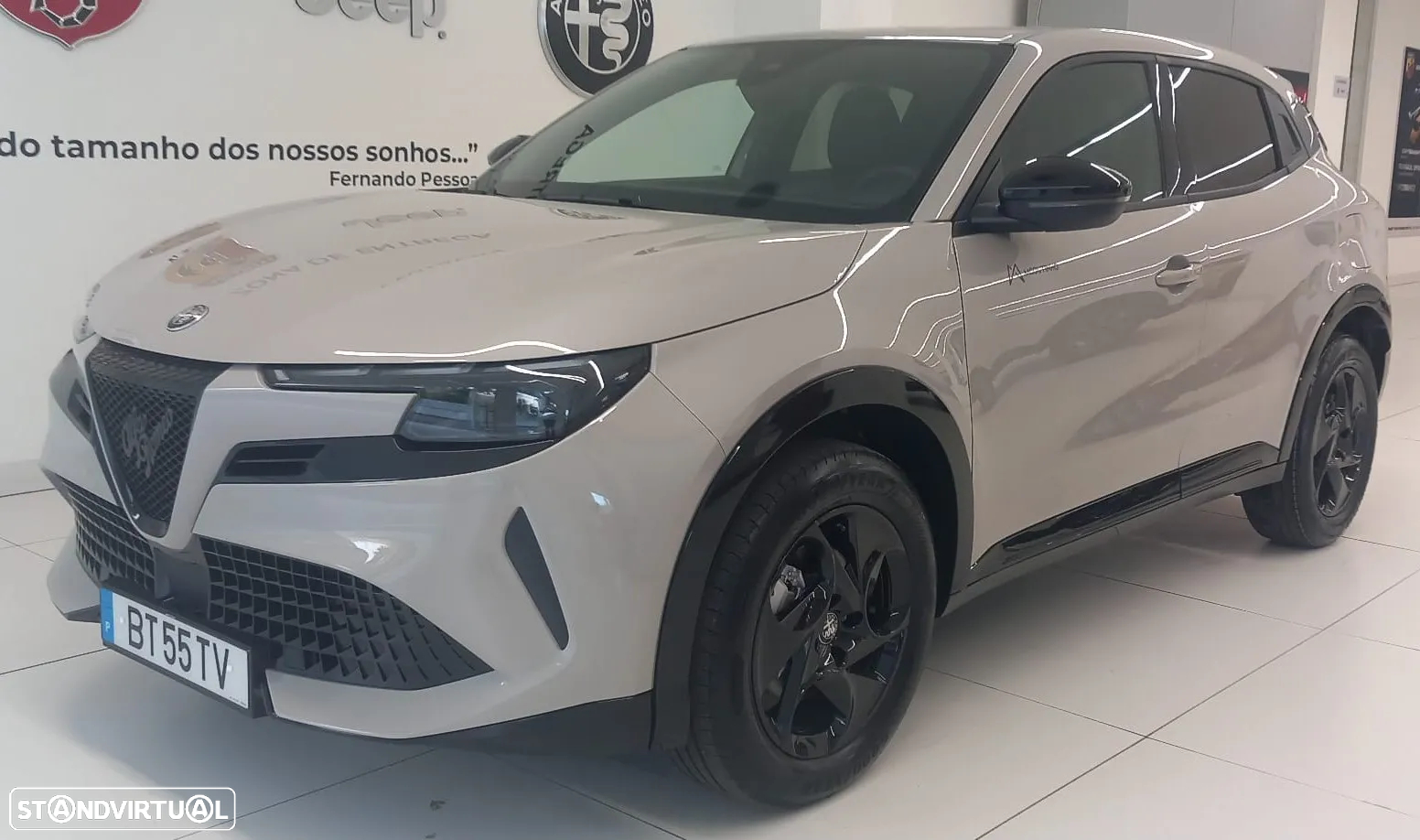 Alfa Romeo Junior 1.2 Intensa Q4 eDCT6 - 2
