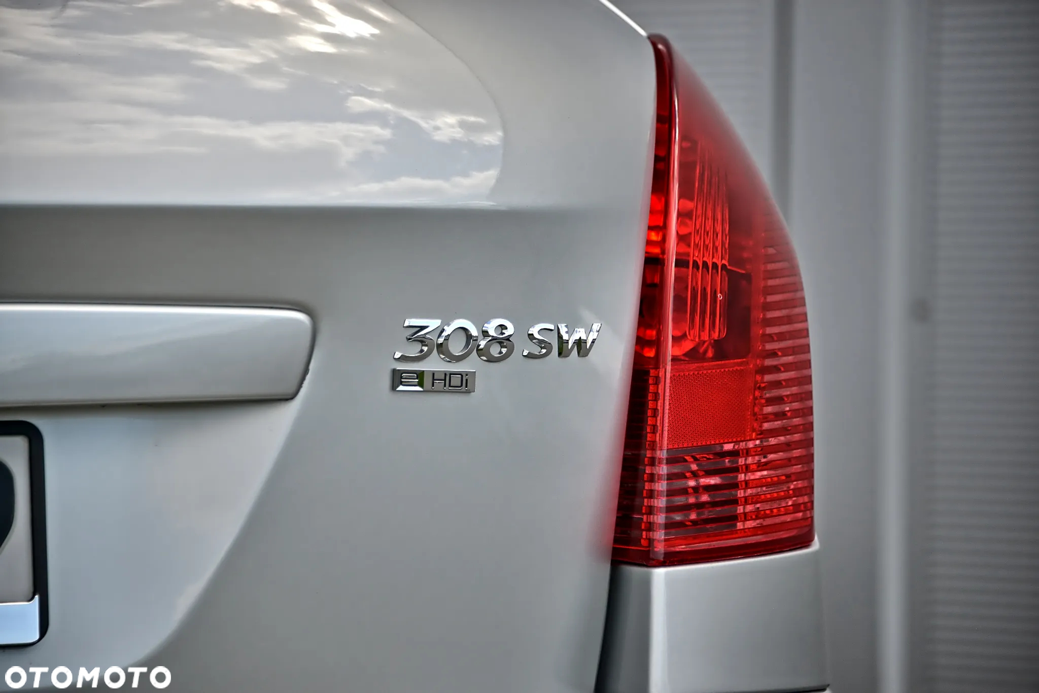Peugeot 308 SW HDi FAP 110 Premium - 20