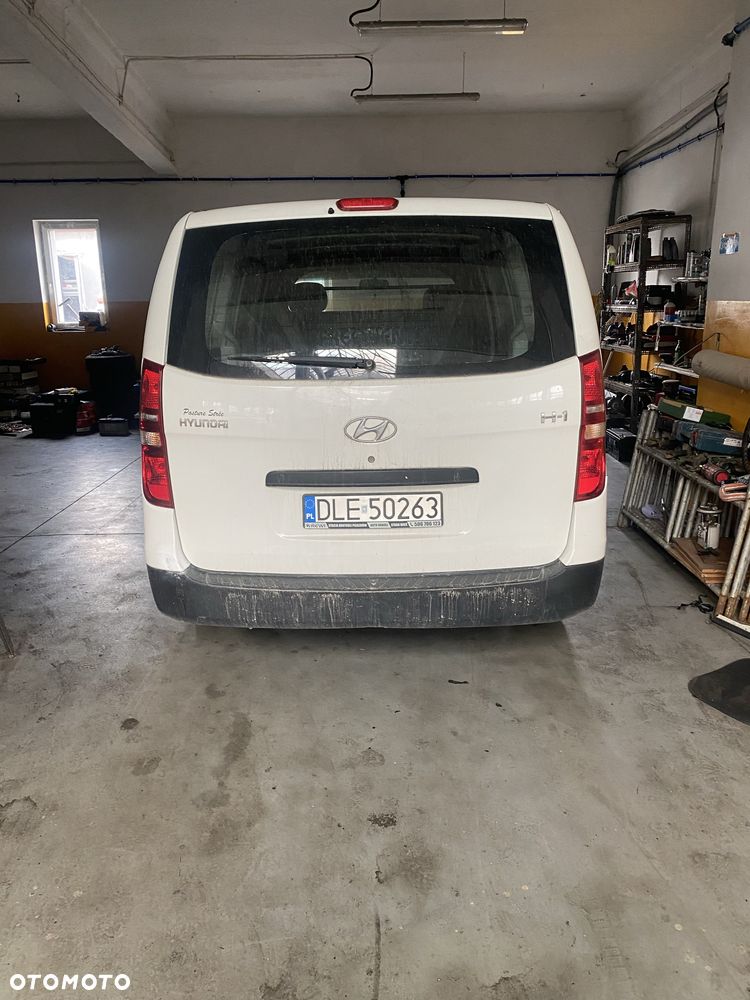 Hyundai H-1 - 5