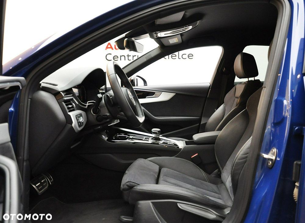 Audi A4 Limousine - 13