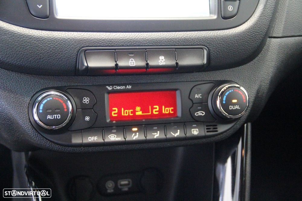 Kia Ceed 1.6 CRDi GT Line - 28