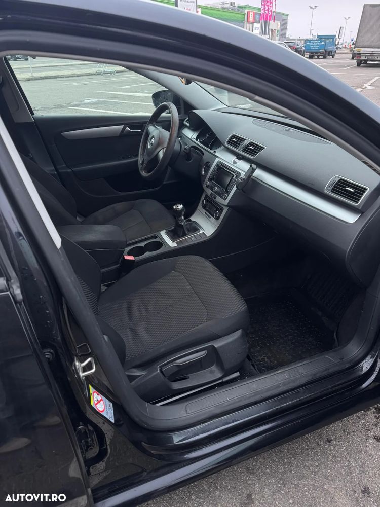 Volkswagen Passat 1.6 TDI BlueMotion Technology Trendline - 21