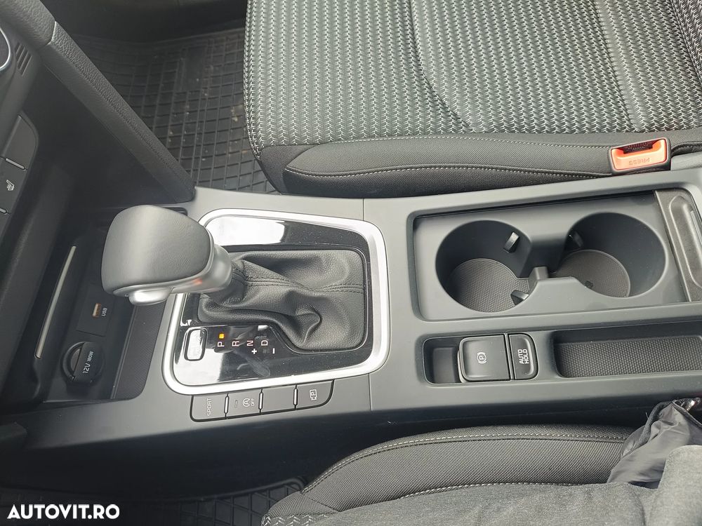 Kia XCeed 1.5 T-GDI 7DCT City - 17