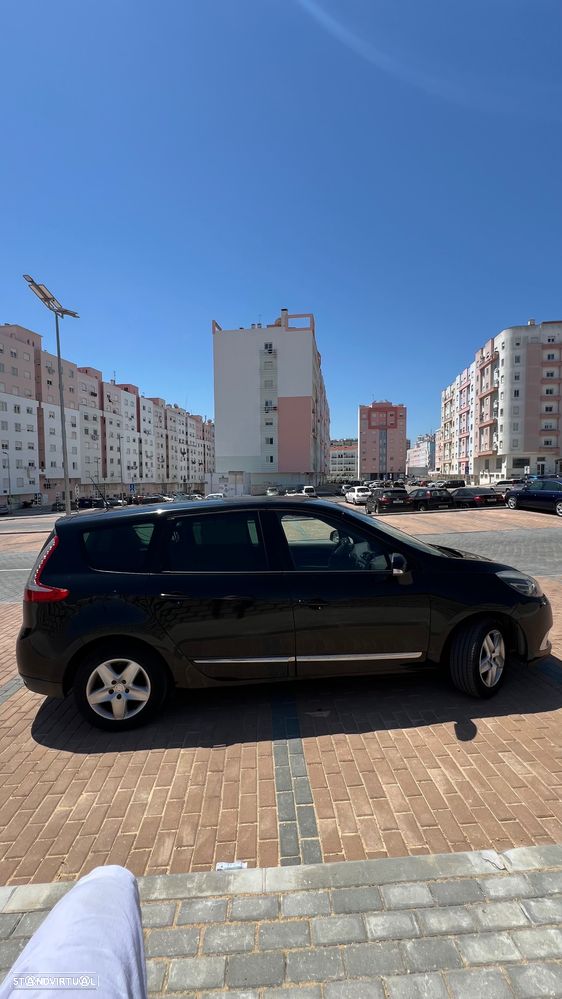 Renault Grand Scénic 1.5 dCi Dynamique S 7L - 1