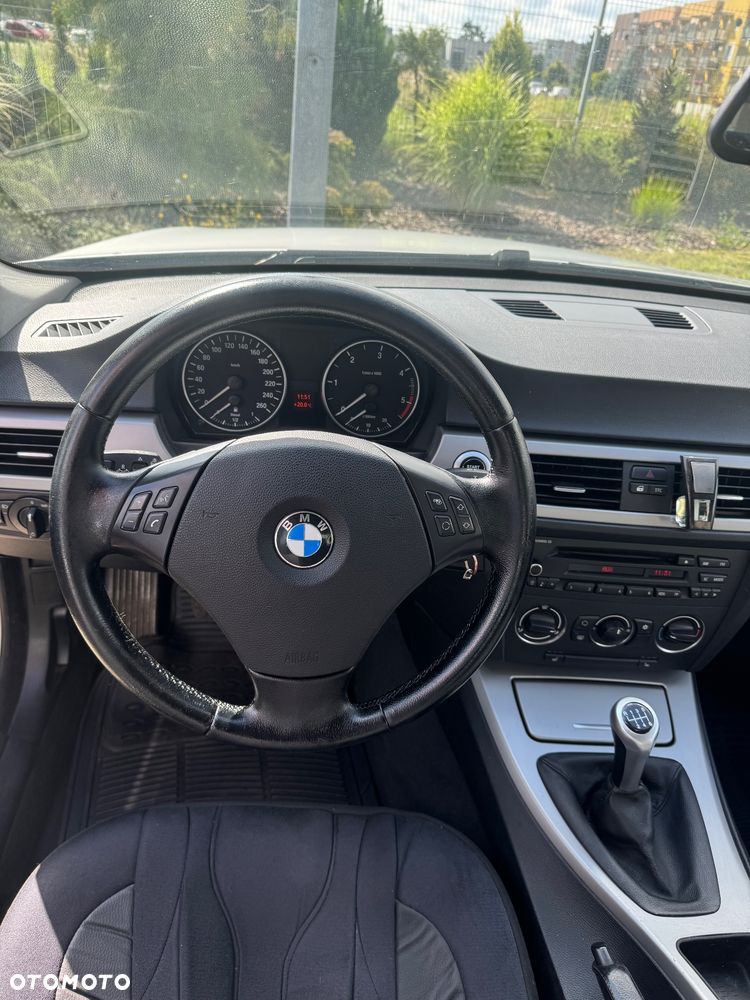 BMW Seria 3 318d - 7