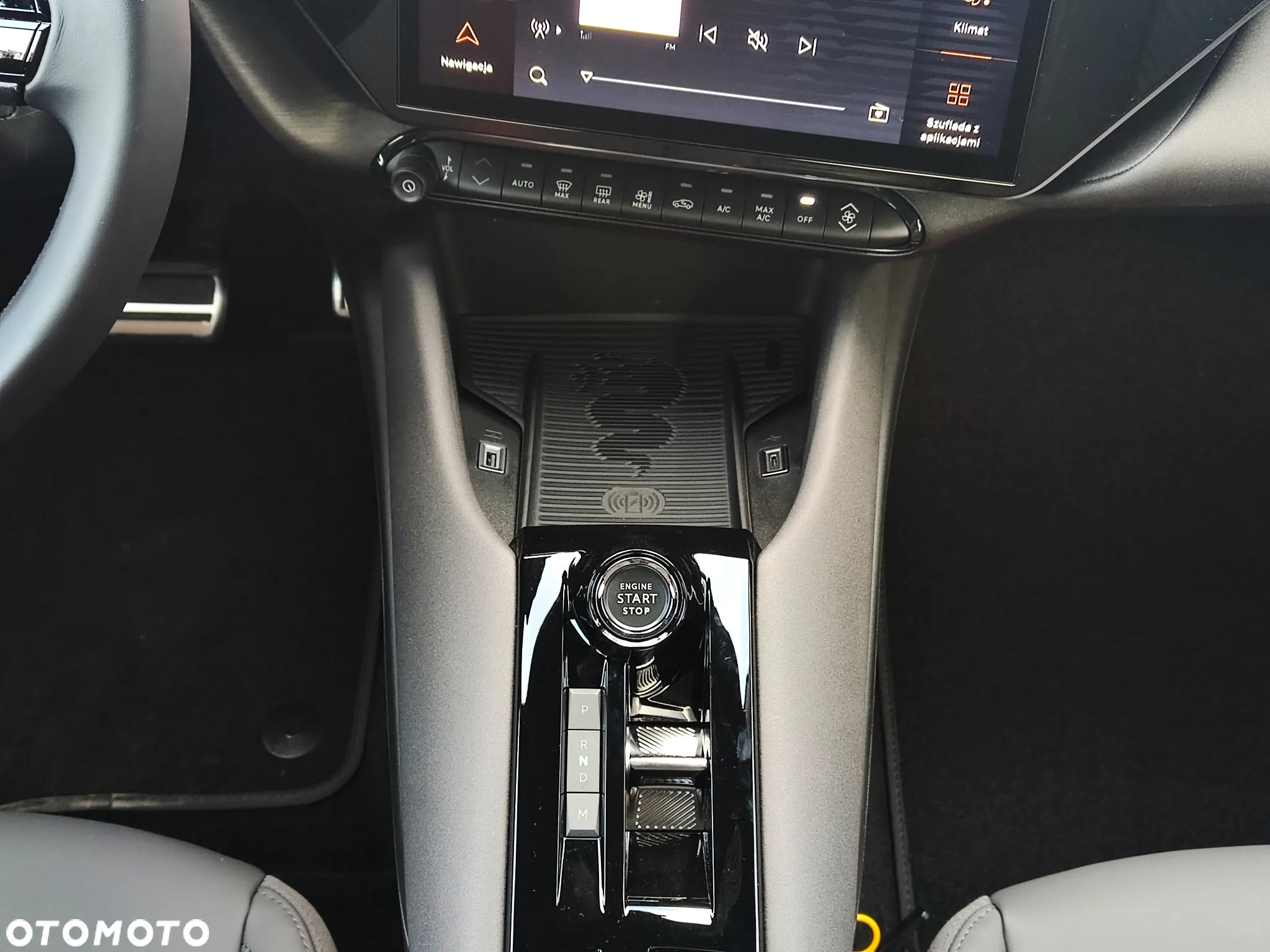 Alfa Romeo Junior 1.2 mHEV Ibrida eDCT - 18