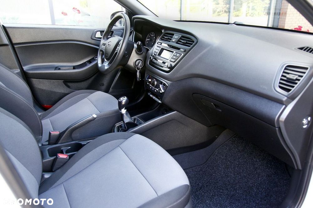 Hyundai i20 1.2 Passion Plus - 10