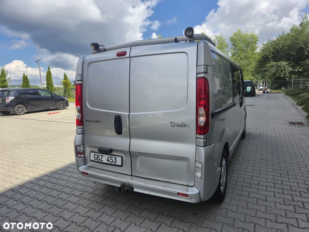 Renault Trafic - 16