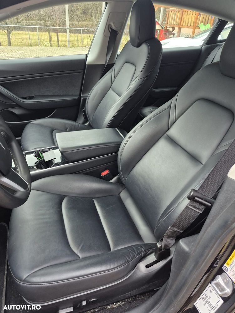 Tesla Model 3 Long Range - 5