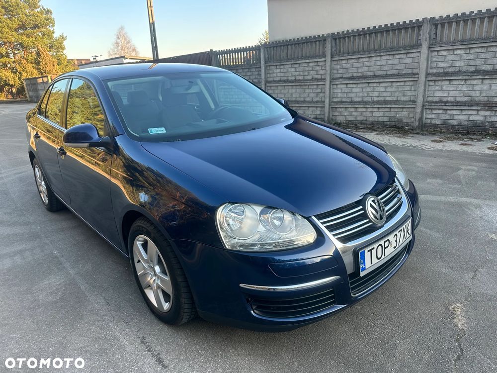 Volkswagen Jetta - 10